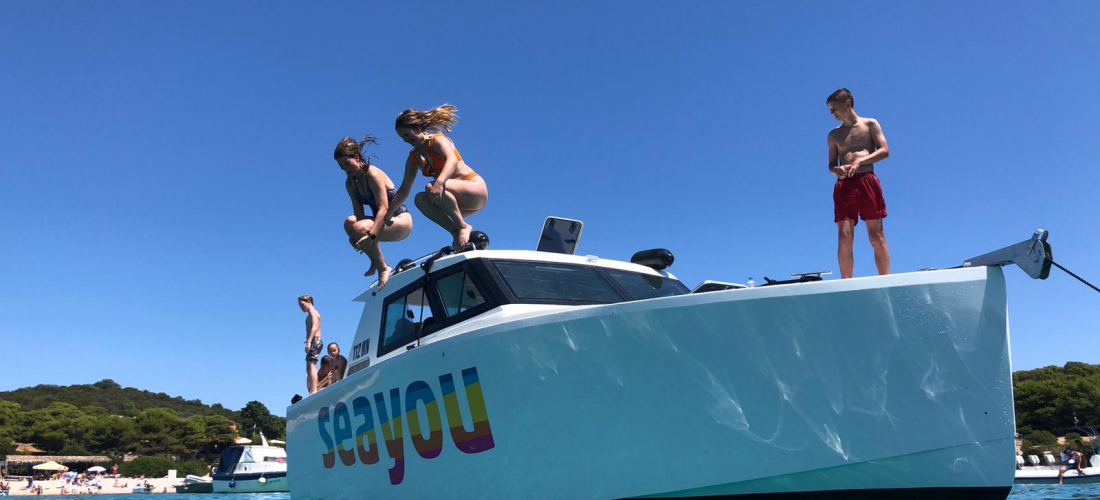 Boat fun Deluxe Boat