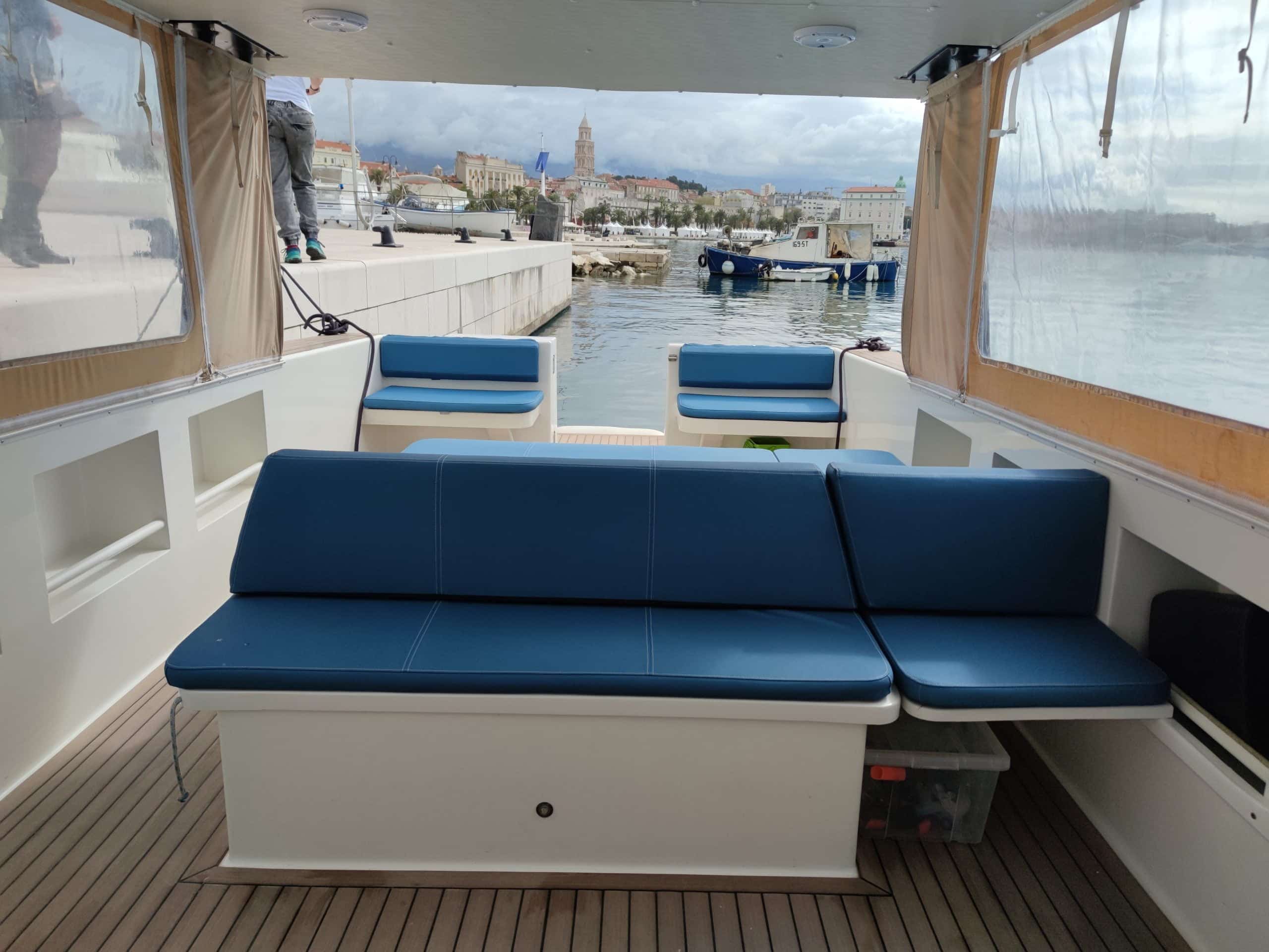 luxury open boat Colnago